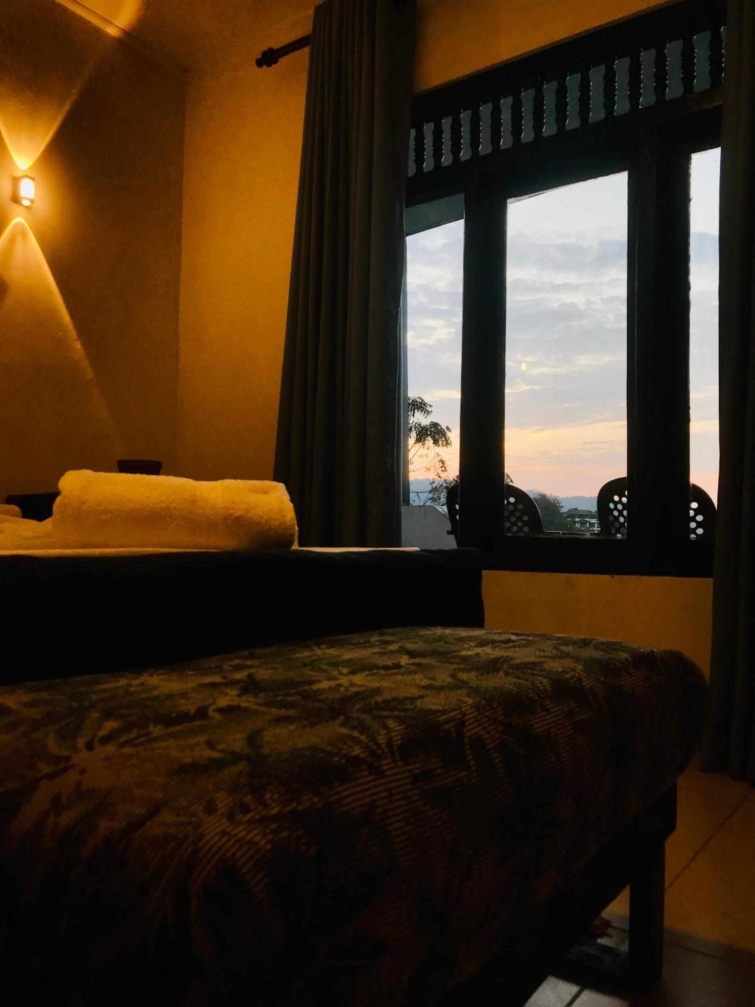 Cloud Nine Villa Kandy Bagian luar foto
