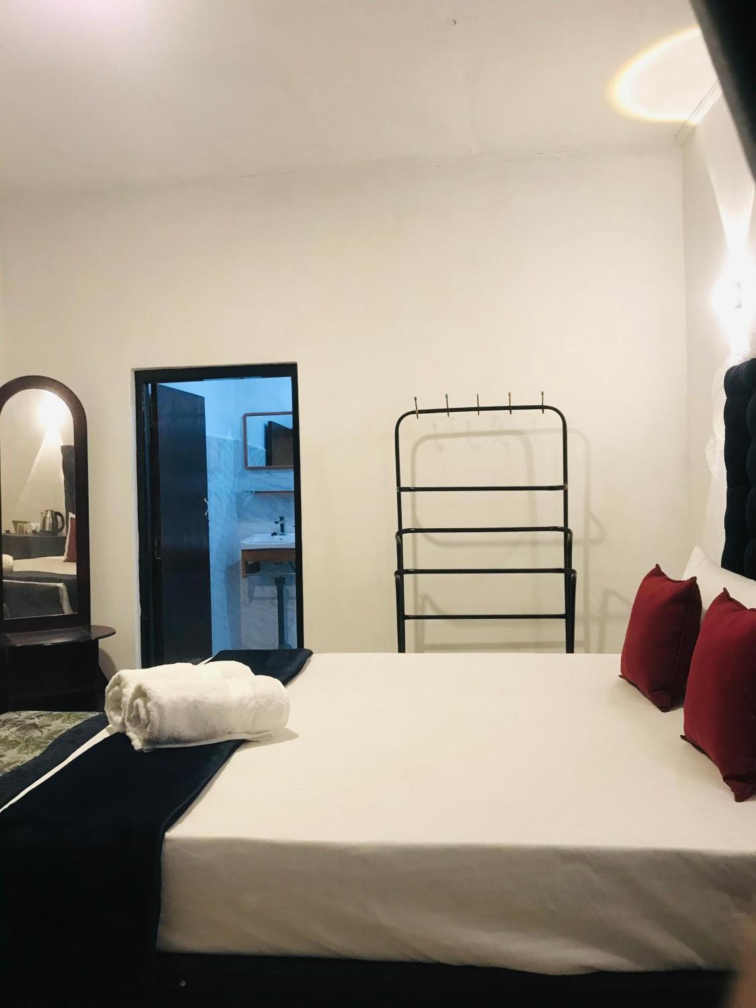 Cloud Nine Villa Kandy Bagian luar foto